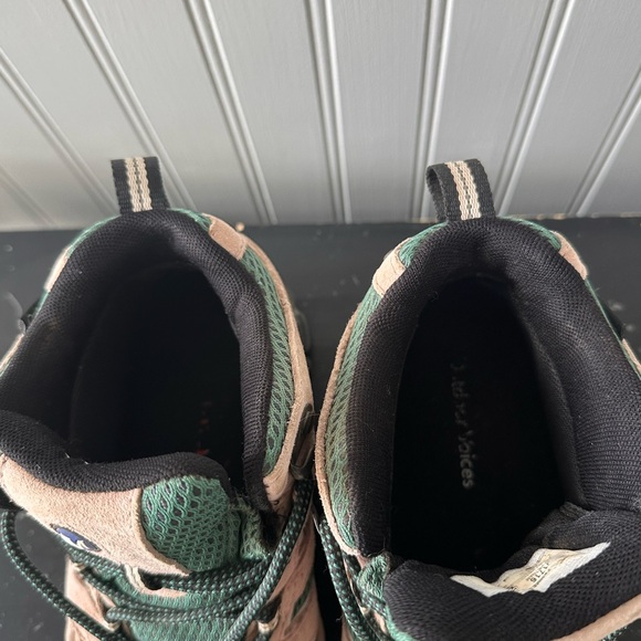 Merrell x Outdoor Voices Moab 2 Mid Hiking Boot - Womens - 8 - Picture 9 of 10